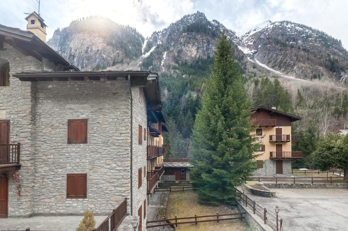 10 Min. Da Courmayeur Elegante Appartamento เพร-แซงต์-ดีดีเย ภายนอก รูปภาพ